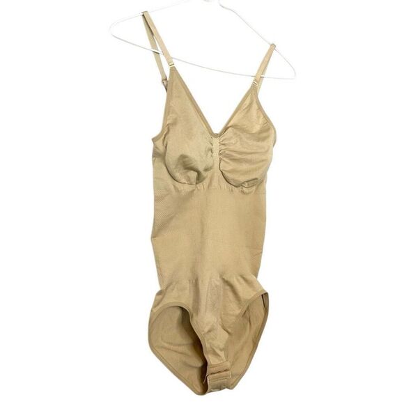 Nebility Ribbed V-Neck Stretch Tummy Control Shapewear Beige One-Piece Bodysuit - Picture 3 of 4